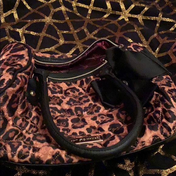 Handbag - Picture 2 of 6